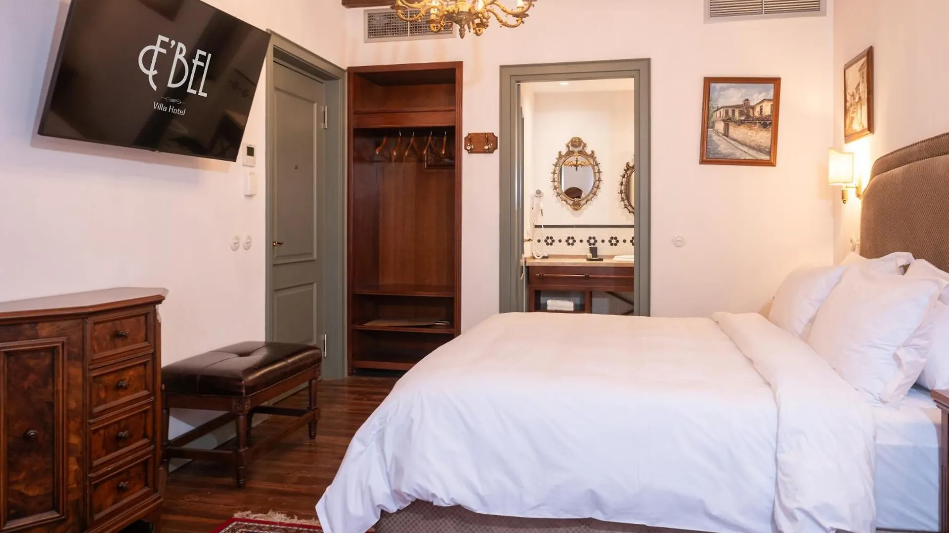 Vila Ebel Hotel Pool & Spa Korça