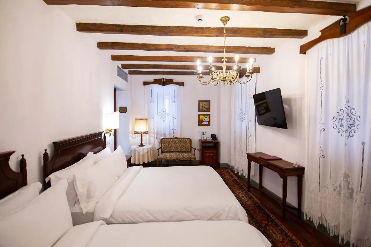Vila Ebel Hotel Pool & Spa Korce