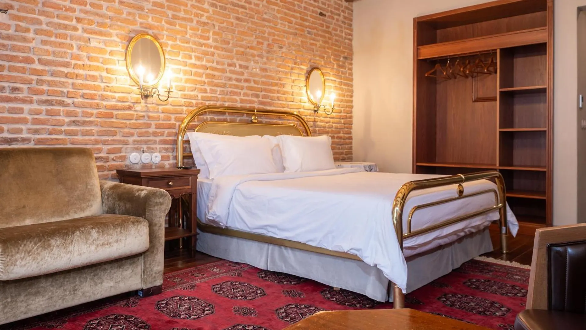Vila Ebel Hotel Pool & Spa Korce 5*,  Albania