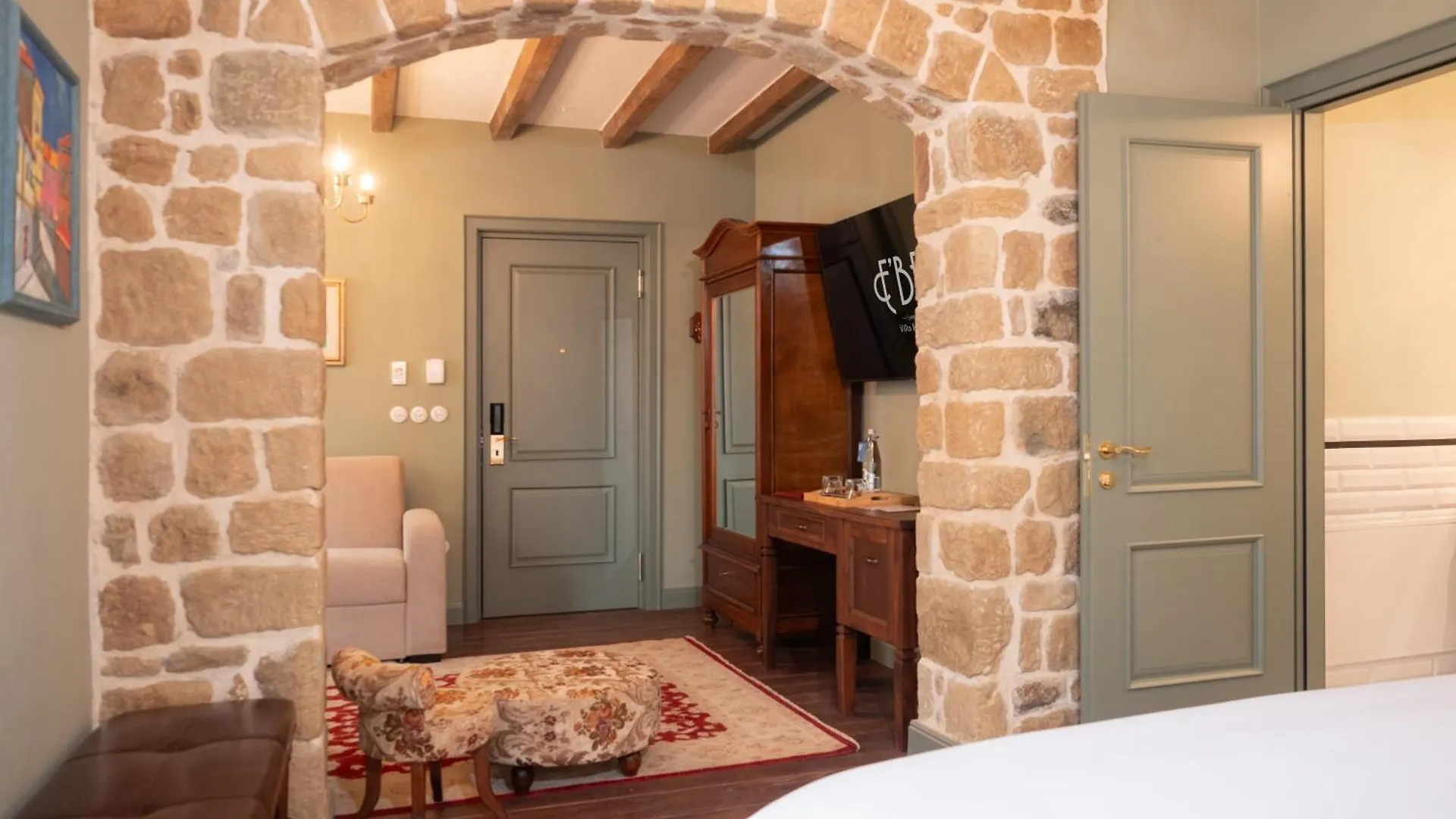 Vila Ebel Hotel Pool & Spa Korce Albanien