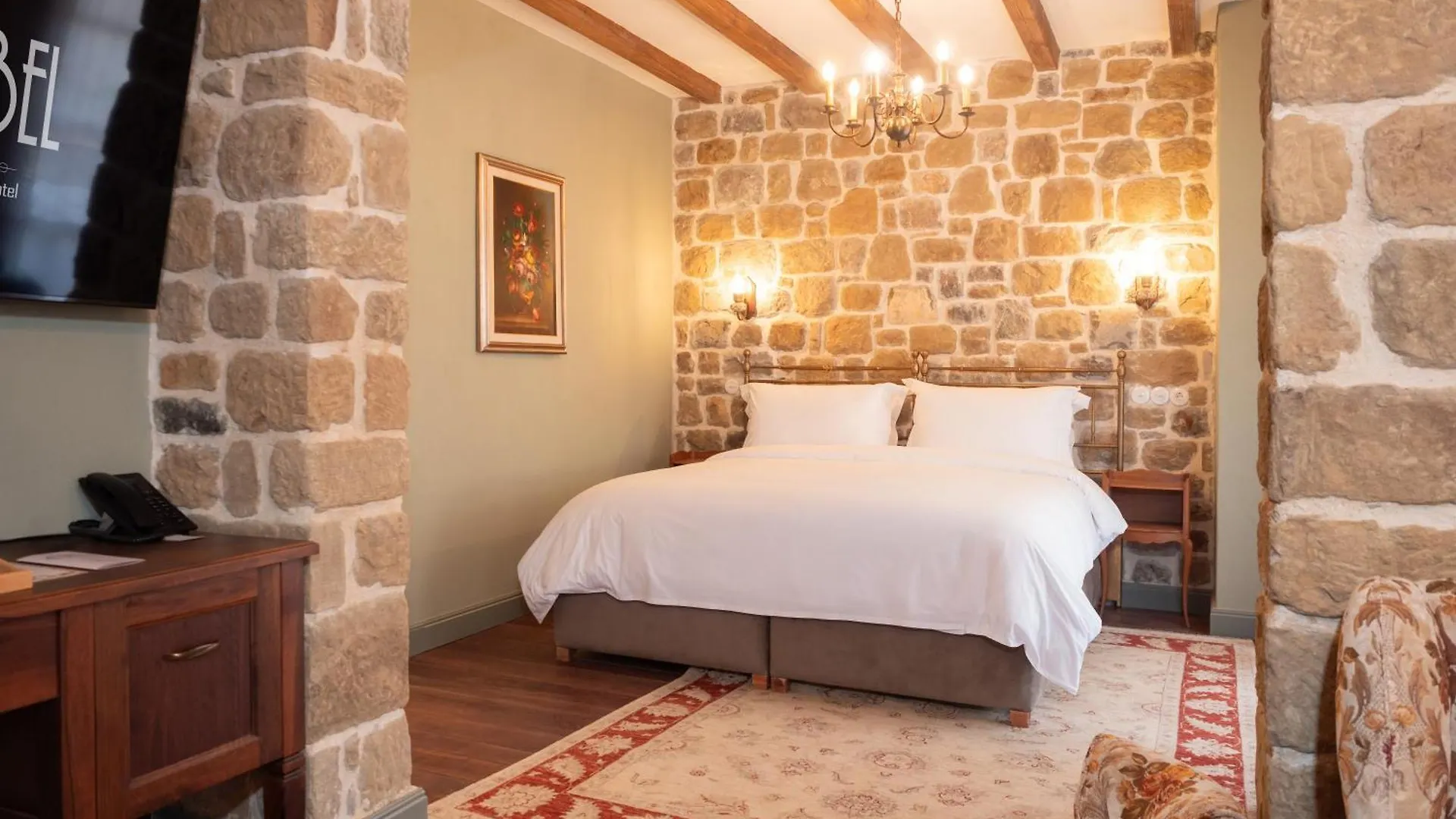 Vila Ebel Hotel Pool & Spa Korce