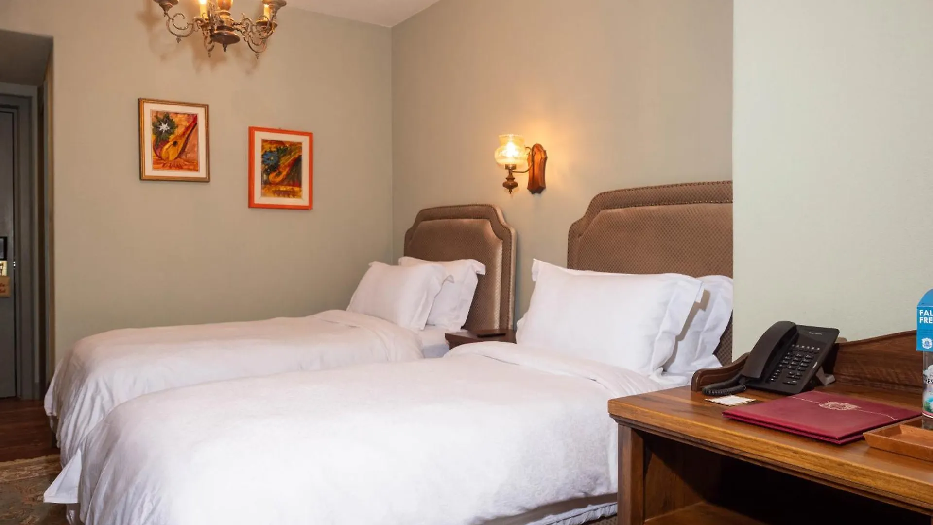 Vila Ebel Hotel Pool & Spa Korce 5*,  Albanien