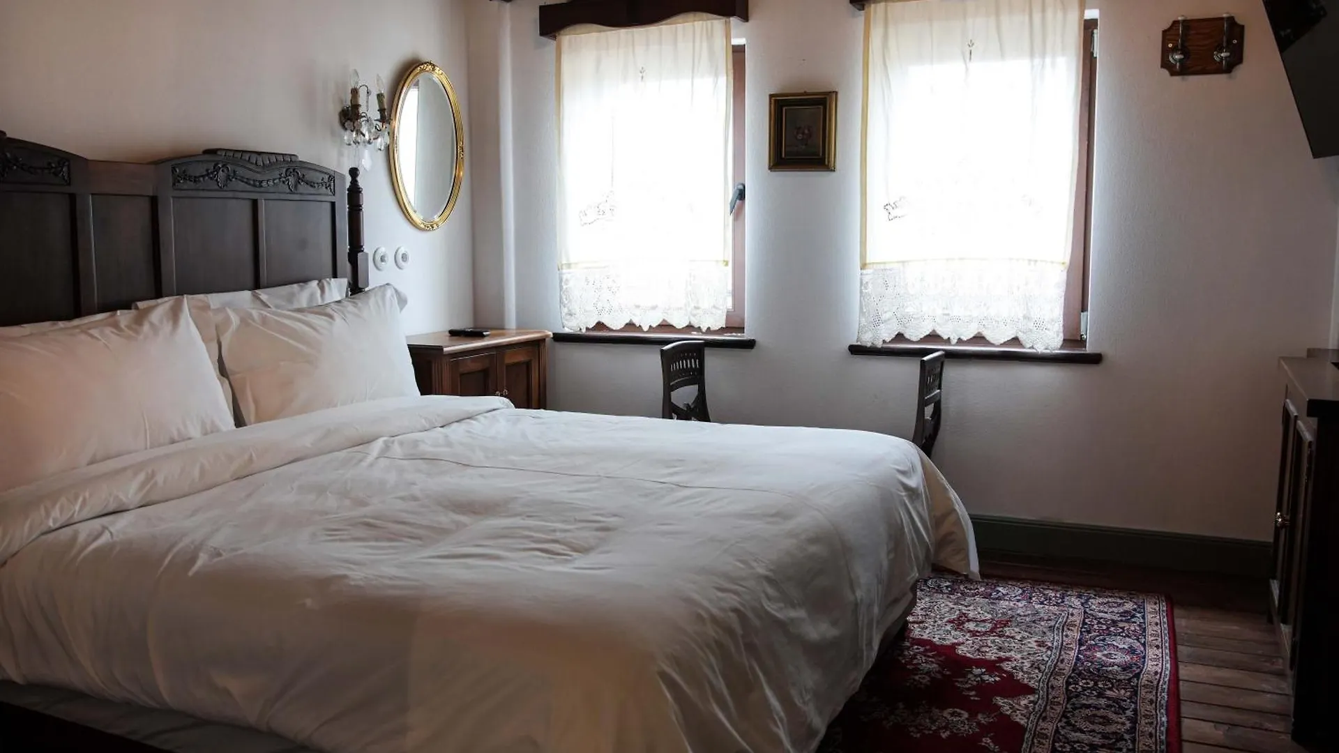 Vila Ebel Hotel Pool & Spa Korce